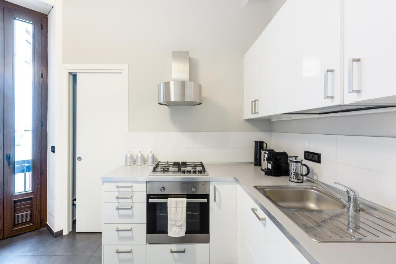 Spacious And Brilliant Apartment In Duomo By Easylife Milão Exterior foto