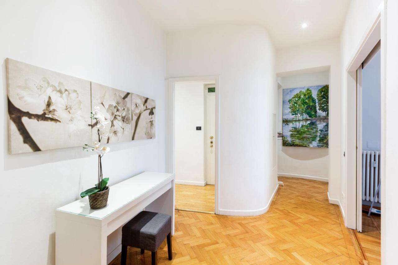 Spacious And Brilliant Apartment In Duomo By Easylife Milão Exterior foto